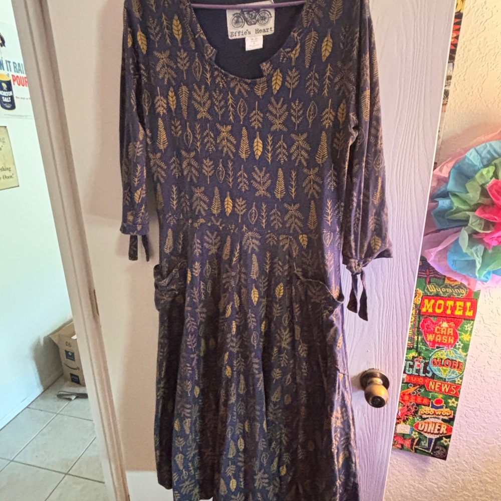 XL Effie’s Heart Leaf Print Dress